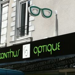 Lettres en PVC laqu + Lunettes clairage leds